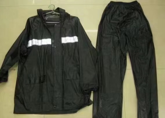 Impermeable Reflectivo Para La Lluvia