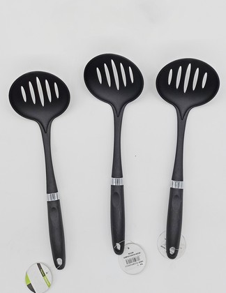 20-1 Espumadera Plastica